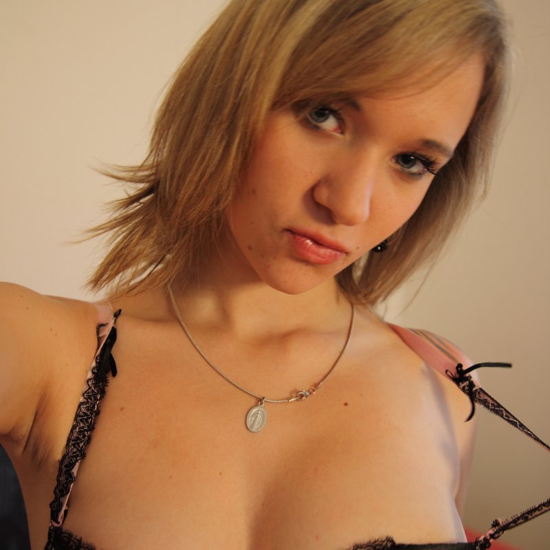 Amateur live sex coquine Andriana Saint etienne